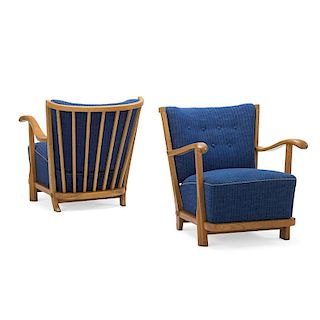FRITZ HANSEN Pair of lounge chairs