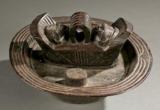 Nigerian lidded divinatino bowl, 20th c.