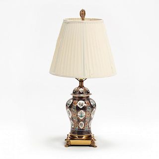 Asian Style Urn Lamp