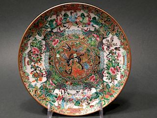 ANTIQUE Chinese Famille Rose Plate with flowers, butterflies and figurines, early 19th Century. 9" wide