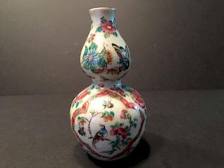 ANTIQUE Chinese Large Rose Medallion Double Gourds Bottle, 19th Century. 6" H