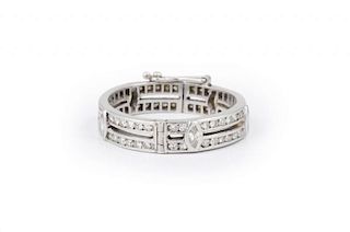 An Art Deco Platinum Diamond Arthritis Ring