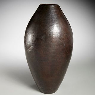 Robert Kuo, large hammered copper vase