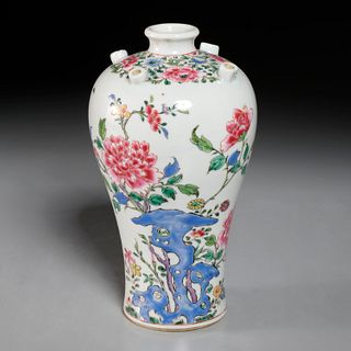 Chinese Export famille rose tulip vase