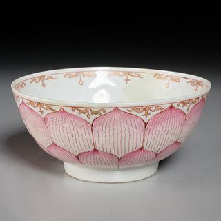 Chinese Export famille rose Lotus bowl, 18th c.