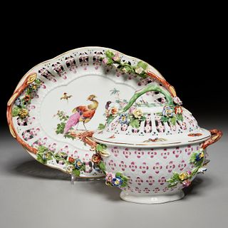 Worcester Dr. Wall chestnut basket & stand, 18th c
