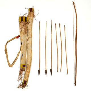 Good Sioux beaded bowcase, quiver & arrows