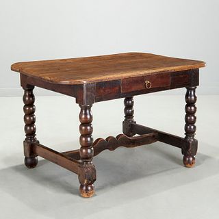 Louis XIII oak and walnut tavern table