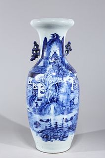 Antique Chinese blue and white porcelain vase