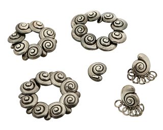 A set of Margot de Taxco sterling silver jewelry