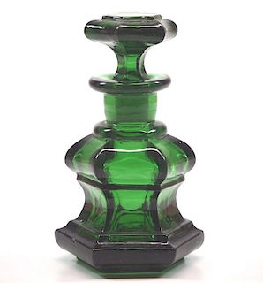Pattern-molded perfume bottle