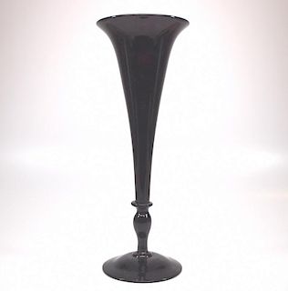 Free-blown trumpet vase