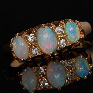 EDWARDIAN 18 CT GOLD OPAL AND DIAMOND RING
