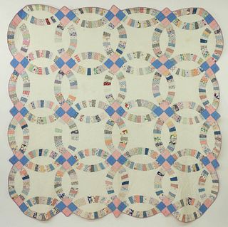 Multi-Color Double Wedding Ring Quilt, circa 1930s