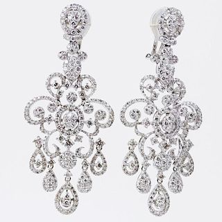 Approx. 7.0 Carat Round Brilliant Cut Diamond and 18 Karat White Gold Chandelier Earrings