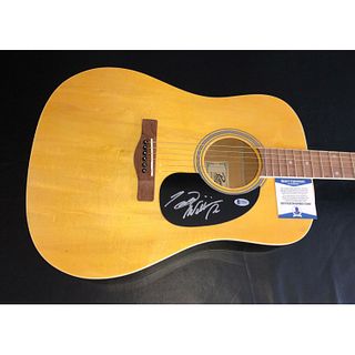 Hank Williams Jr Signed Acoustic Guitar (Beckett COA)