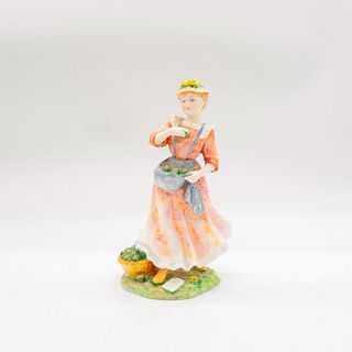 Country Love HN2418 - Royal Doulton Figurine