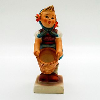 Goebel Hummel Figurine, Little Helper