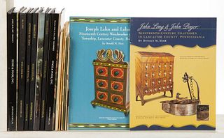 PENNSYLVANIA AND OTHER AMERICANA / FOLK ART AUCTION CATALOGUES AND BOOKLETS, LOT OF 14