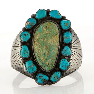 LEE BENNETT (NAVAJO) NATIVE AMERICAN TURQUOISE AND STERLING SILVER CUFF BRACELET