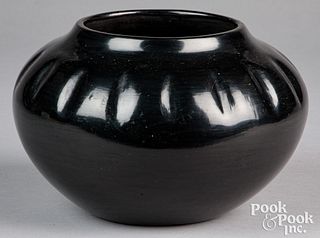 Margaret Tafoya blackware pottery olla