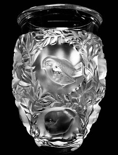 A LALIQUE Bagatelle Love Birds Frosted Crystal Vase