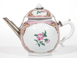 CHINESE EXPORT PORCELAIN TEAPOT