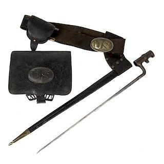 Union Infantry Accoutrement Set with Cartridge Box and Bayonet