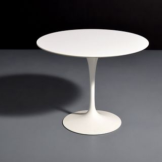 Eero Saarinen Tulip Dining Table