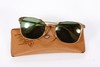 Vintage Ray Ban Signet sunglasses.
