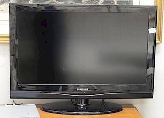 Samsung flat panel TV, 2010 model, 32 inch.