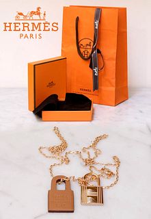A HERMES X RE L'AMOUR O'KELLY PENDANT NECKLACE