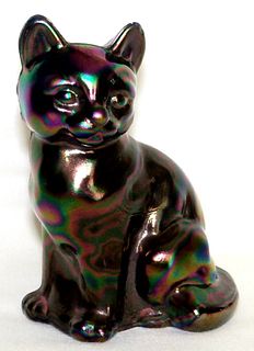 Fenton Art Glass Sitting Cat Figurine.