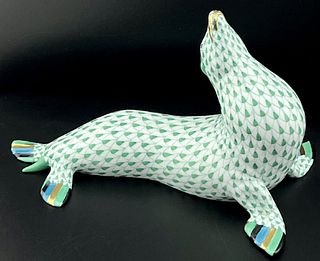 HEREND Larger 8.25â€ SEA LION Green Fishnet Figurine