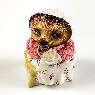 Mrs. Tiggy Winkle Takes Tea - Beatrix Potter Figurine