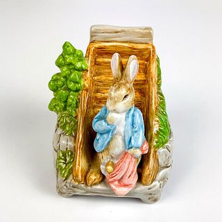 Schmid Music Box Figurine, Peter Rabbit On Steps