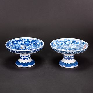 A PAIR OF 'PHOENIX AND PEONY' STEM DISHES