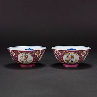 A PAIR OF FAMILLE ROSE RUBY-GROUND 'MEDALLION' BOWLS, QIANLONG MARK 