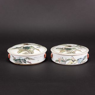 A PAIR OF FAMILLE ROSE 'LANDSCAPE' BOWLS AND COVERS 