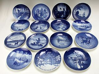 LARGE LOT B & G BLUE & WHITE COLLECTOR PLATES