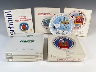 9 SCHMID SNOOPY PEANUTS CHRISTMAS PLATES IN BOX