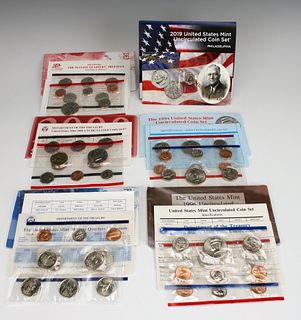 U.S. MINT UNCIRCULATED COIN SET COLLECTION