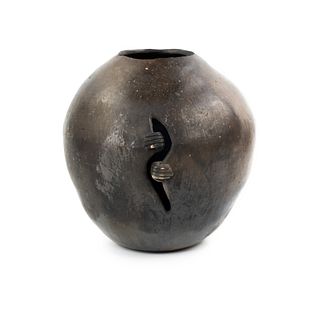 Nofa Farha Dixon Art Pottery Vase