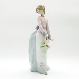 Basket Of Love 1007622 - Lladro Porcelain Figurine
