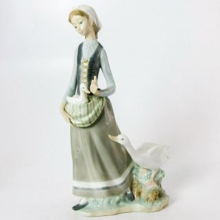 Girl with Goose 1004815 - Lladro Porcelain Figurine