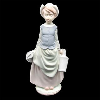Milk Maid 1014939 - Lladro Porcelain Figurine