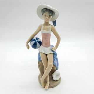 Summer 1005219 - Lladro Porcelain Figurine