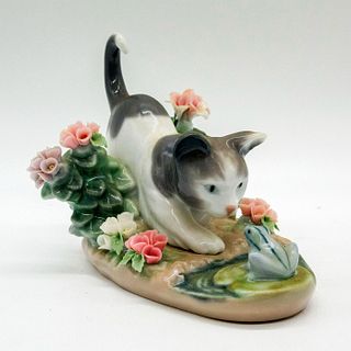 Kitty Confrontation 1001442 - Lladro Porcelain Figurine