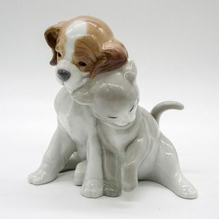 Against All Odds 1008301 - Lladro Porcelain Figurine