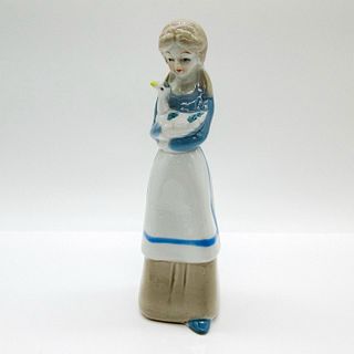 Vintage Porcelain Figurine, Goose Girl